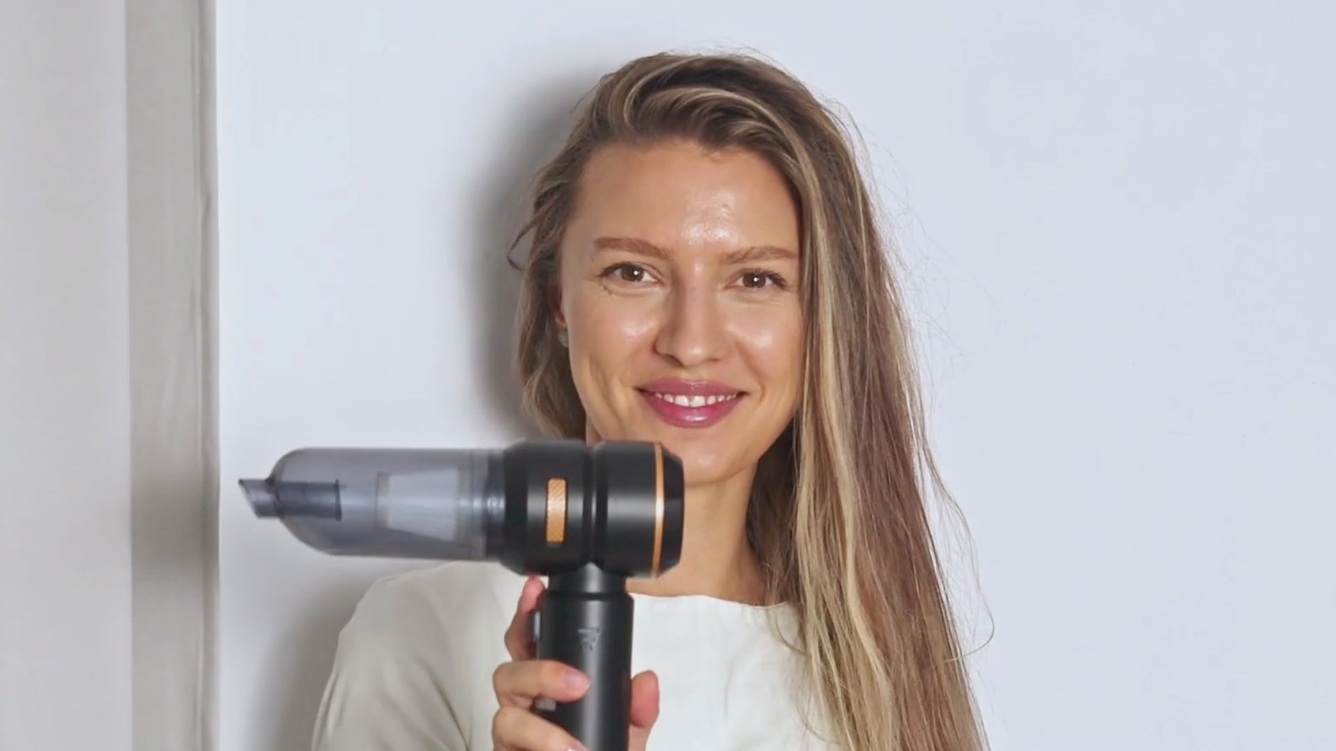 Încărcați videoclipul: 